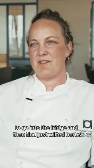 1/2 We visited @jodieplum , executive chef at @restaurant_associatesuk Canary Wharf site to see how Evogro is helping transform the kitchen. 

From growing fresh basil for pizzas and pea shoots for salads to tailored herbs for their seasonal à la carte dishes. They’re growing exactly what they need, when they need it. 

Reducing food waste, extending freshness, with quality ingredients always within reach.

#FineDining #Sustainability #EvogroCooks #Hospitality